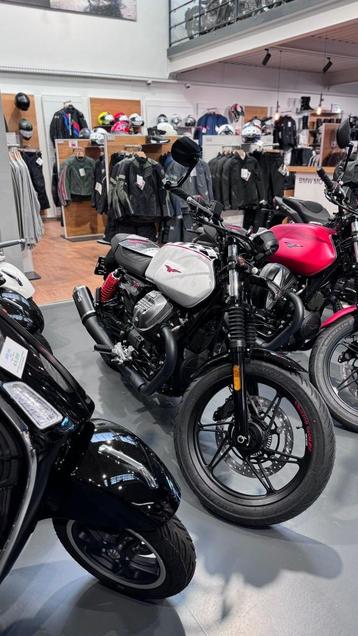 Moto Guzzi V7 Stone Ten - NIEUW - 1360 euro KORTING beschikbaar voor biedingen