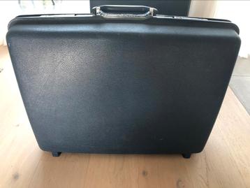 Retro reiskoffer Samsonite beschikbaar voor biedingen