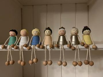 7 bloempotpopjes beschikbaar voor biedingen