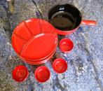 Service à fondue rouge vintage en céramique, livré près de R, Maison & Meubles, Cuisine | Vaisselle, Comme neuf, Enlèvement