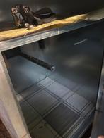 Paarden kast voor 1 zadel en bijkomede material, Ophalen, Zo goed als nieuw