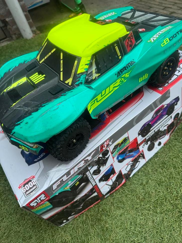 Arrma Fury 3s BLX rtr 85 km/h echt super snel, Hobby en Vrije tijd, Modelbouw | Radiografisch | Auto's, Zo goed als nieuw, Ophalen