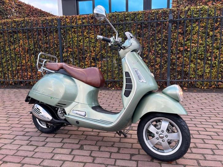 Vespa GTV 250, Motos, Motos | Piaggio, Entreprise, Scooter, 12 à 35 kW, 1 cylindre, Permis Moto A2 minimum, Enlèvement