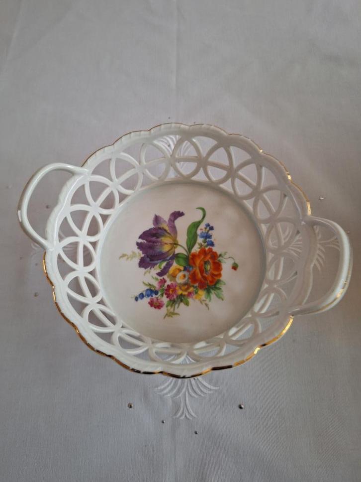 Fürstenberg  porcelein sierschaaltje, Antiek en Kunst, Antiek | Porselein, Ophalen