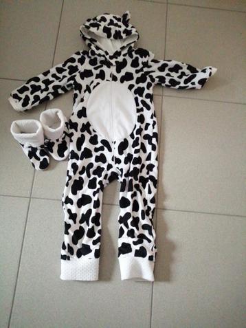 Onesie koe met slofjes maat 98 beschikbaar voor biedingen