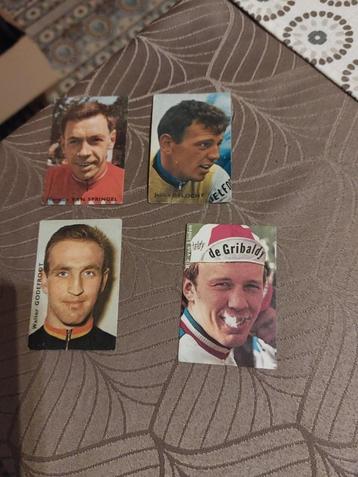 4 prentjes/chromo's : Wielrenners / jaren '70 / Victoria beschikbaar voor biedingen