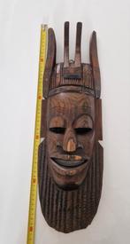 Afrikaans masker, Enlèvement