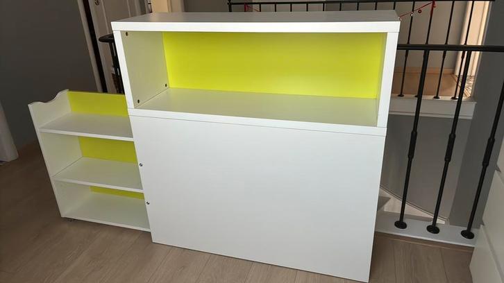 Ikea bedframe / nachtkastje met extra opbergruimte, Huis en Inrichting, Kasten | Roldeurkasten en Archiefkasten, Zo goed als nieuw