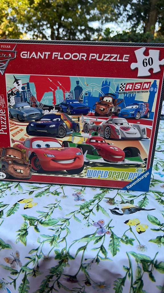 Vloerpuzzel van Cars voor 10 euro, Ophalen, Zo goed als nieuw