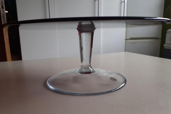 NEUF très beau plateau à tarte en verre de qualité, Maison & Meubles, Accessoires pour la Maison | Plateaux, Neuf, Autres matériaux