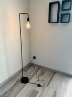 Mat Zwarte moderne vloerlamp, Huis en Inrichting, Lampen | Vloerlampen, Zo goed als nieuw, Ophalen