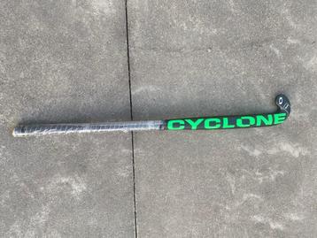 Hockeystick Cyclone beschikbaar voor biedingen
