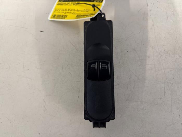 Elektrisch Raam Schakelaar van een Mercedes Vito, Auto-onderdelen, Dashboard en Schakelaars, Mercedes-Benz, Gebruikt, 3 maanden garantie