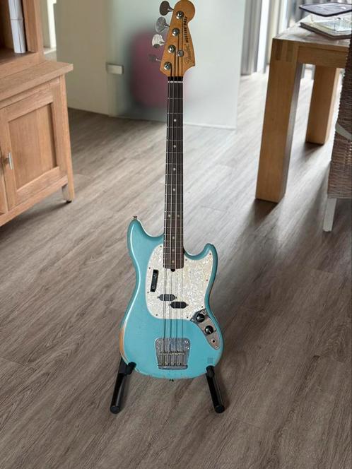 Fender Justin Meldal-Johnsen Road Worn Mustang Bass FDB RW, Muziek en Instrumenten, Snaarinstrumenten | Gitaren | Bas, Zo goed als nieuw
