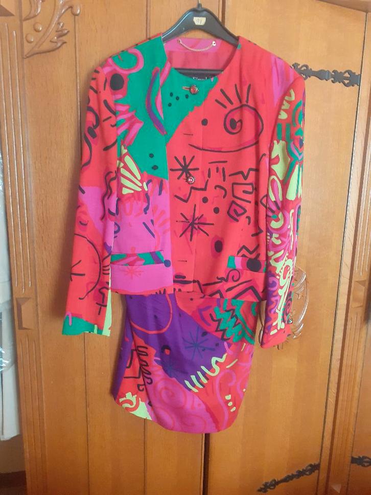 Louis Féraud ensembles, Kleding | Dames, Jasjes, Kostuums en Pakken, Zo goed als nieuw, Kostuum of Pak, Maat 42/44 (L), Overige kleuren