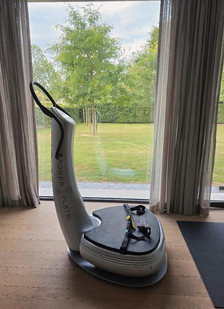 Power Plate Next Generation Pro Retro met training straps, Sport en Fitness, Fitnessapparatuur, Zo goed als nieuw, Trilplaat, Armen
