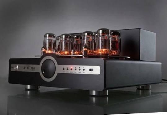 Synthesis a100 titan (the beast)2x100 watt, Audio, Tv en Foto, Buizenversterker, Versterker, Ophalen