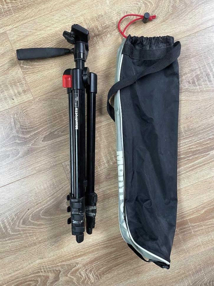 Manfrotto 718B Digi Tripod with Integrated 3-Way Head + Bag, Audio, Tv en Foto, Fotografie | Statieven en Balhoofden, Gebruikt