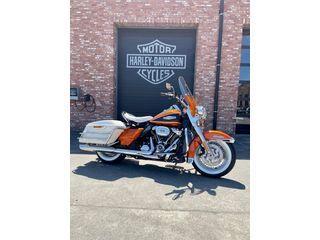 Harley-Davidson TOURING ELECTRA GLIDE Highway King ICON, Motos, Motos | Harley-Davidson, Entreprise, Tourisme