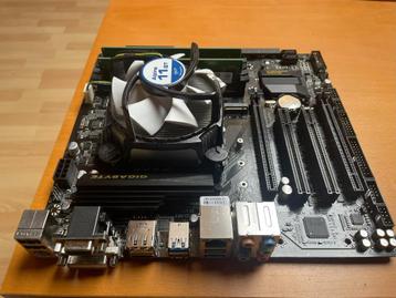 Kit Carte mère Gigabyte - Processeur i7-7700 - 16Go Ram DDR4 beschikbaar voor biedingen