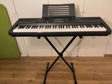 Casio WK-110 disponible aux enchères