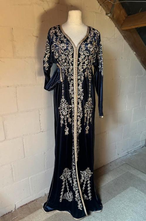 Mooie mombra kleed ( gratis pumps bij !!! ), Kleding | Dames, Gelegenheidskleding, Zo goed als nieuw, Maat 42/44 (L), Ophalen of Verzenden