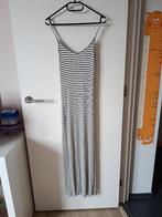 Sexy strechy jurk met split, Enlèvement ou Envoi, Comme neuf, Taille 36 (S), Sous le genou