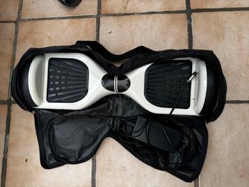 Hooverboard wit zwart met bleutooth beschikbaar voor biedingen