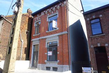 Maison à vendre à Charleroi Jumet, 5 chambres beschikbaar voor biedingen