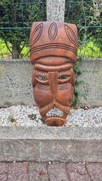 Afrikaans houten decoratiemasker, Ophalen