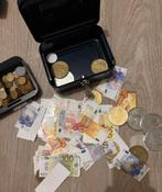 Ijzeren kistje met nep geld, Ophalen of Verzenden