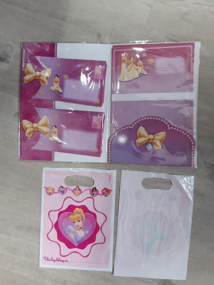 Prinses briefpapier met enveloppen (10+10) +2 cadeauzakjes, Diversen, Schrijfwaren, Nieuw, Ophalen of Verzenden