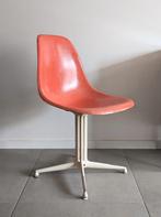 Herman Miller Fiberglass La Fonda Side Chair - Eames, Huis en Inrichting, Ophalen, Zo goed als nieuw
