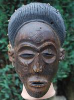 Masque africain Chokwe, Angola vers 1950', Enlèvement ou Envoi