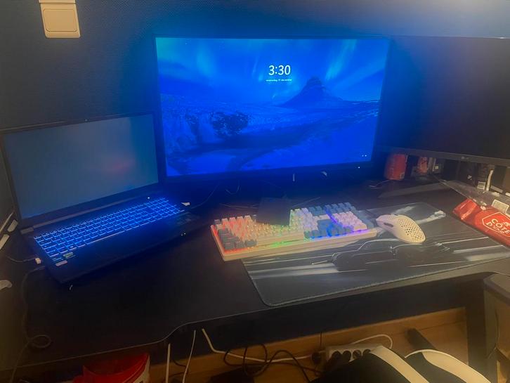 Medion crawler e40, Computers en Software, Windows Laptops, Zo goed als nieuw, SSD, 3 tot 4 Ghz, 16 GB, Qwerty, Met videokaart