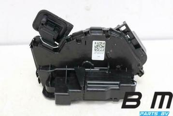 Portierslot rechtsachter VW Passat B8 5NA839016B beschikbaar voor biedingen
