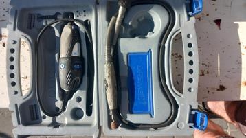 Dremel met flexibel verlengstuk en koffer beschikbaar voor biedingen