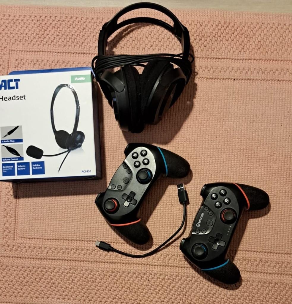 2x Draadloze Controller  met kabel TYPE - C..., Consoles de jeu & Jeux vidéo, Enlèvement