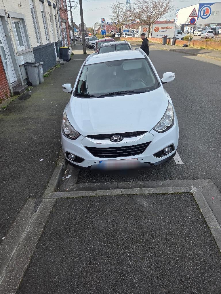 Hyundai ix35 2.0i 2WD Comfort 6000€, Autos, Achat, Noir, 5 portes, 5 places