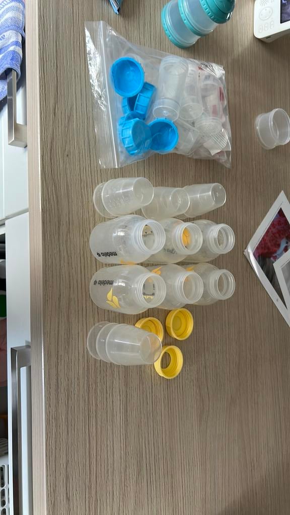 Flesjes medela en voedingsspuitjes, Kinderen en Baby's, Babyvoeding en Toebehoren, Ophalen, Gebruikt