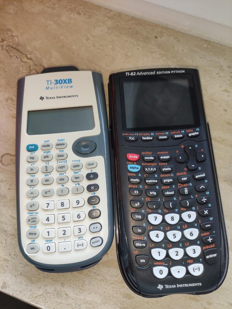 Calculateurs graphiques et normaux, Divers, Calculatrices, Enlèvement, Calculatrices graphique, Comme neuf