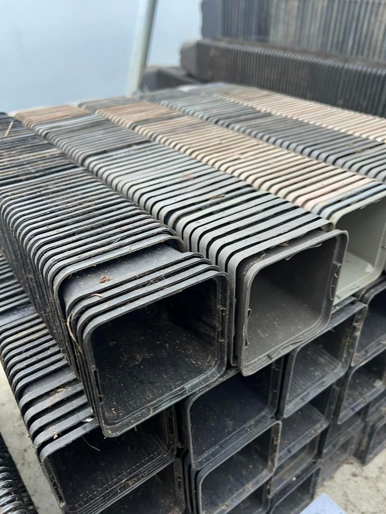 vierkante P9 bloempotjes harde plastiek 9 x 10 cm, Tuin en Terras, Kunststof, Verzenden, Vierkant, Zo goed als nieuw