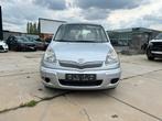 Toyota Yaris Verso 2006  D4D, Auto's, Voorwielaandrijving, Stof, Zwart, Yaris Verso