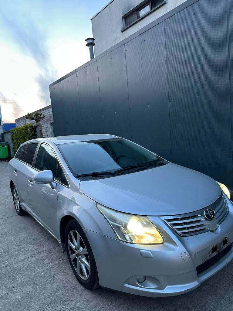 Toyota Avensis 2.0D  Euro 5 Full option ! 1 ste eigenaar, Auto's, Euro 5, Avensis, 4 cilinders, Leder