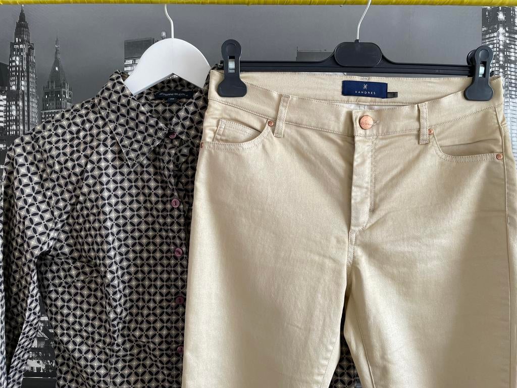broek Xandres beige glanzend - Size 28 - GRATIS blouse, Verzenden, Beige, Zo goed als nieuw, Maat 36 (S)