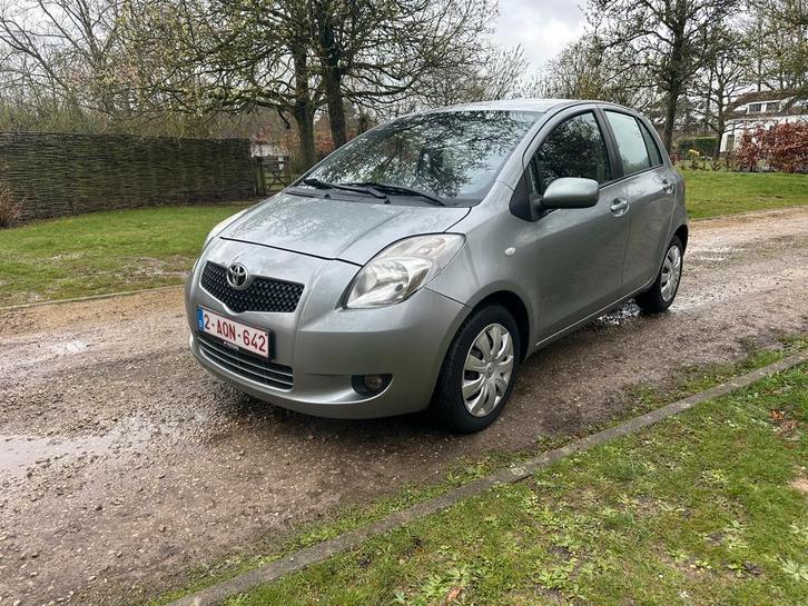 Toyota Yaris automatique essence, Auto's, Toyota, Particulier, Yaris, Bluetooth, Benzine, Euro 4, Automaat, Ophalen