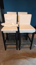 Chaises hautes €25/pièces