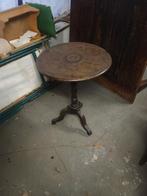 Antiek tafeltje, Ophalen