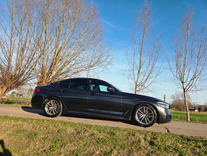 BMW 530i M pack, Autos, BMW, Particulier, Série 5, Caméra 360°, ABS, Caméra de recul, Phares directionnels, Régulateur de distance