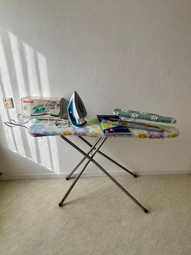 Complete strijkset: Strijkplank, Tefal strijkijzer & meer, Elektronische apparatuur, Strijkijzers en Strijkplanken, Ophalen, Zo goed als nieuw